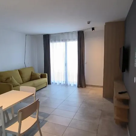 Oustaou-studio Bloom -le Spot *