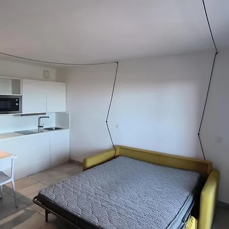 Oustaou-studio Bloom -le Spot Appartement