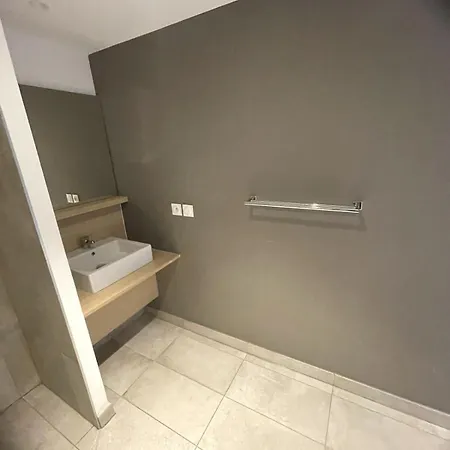 Oustaou-studio Bloom -le Spot Appartement