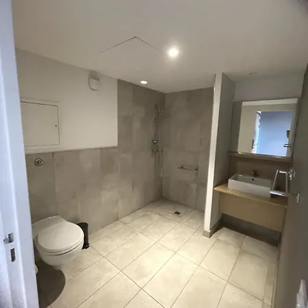 Oustaou-studio Bloom -le Spot Apartment
